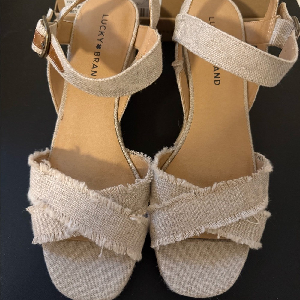 Lucky Brand Women's Tan Sandals